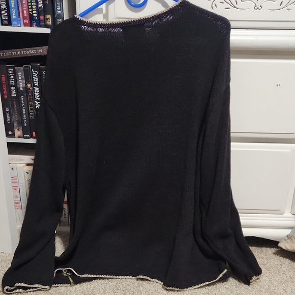 Black Floral Embroidered Cardigan - Picture 7 of 8